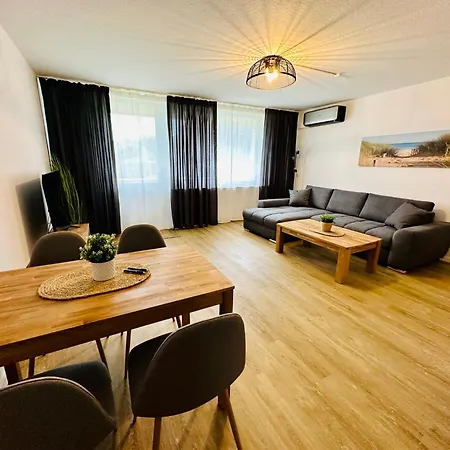 Nanis & Hotel Steinhude