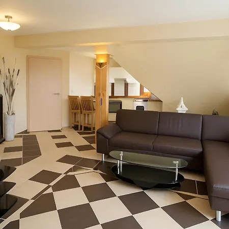 Hotel Nanis &
