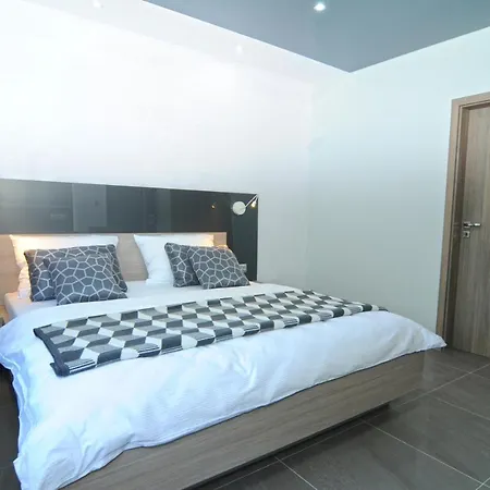Nanis & Otel 4*