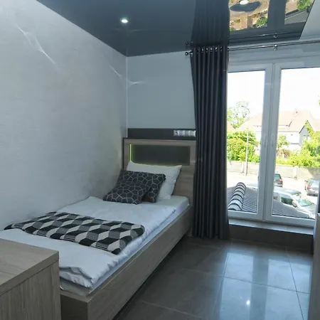 Nanis & 4* Steinhude