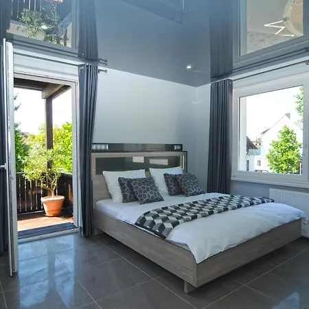 Nanis Hotel & Appartements Hotel 4*