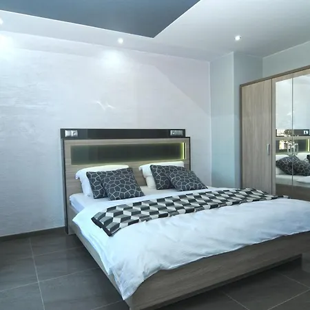 Nanis & Otel 4*